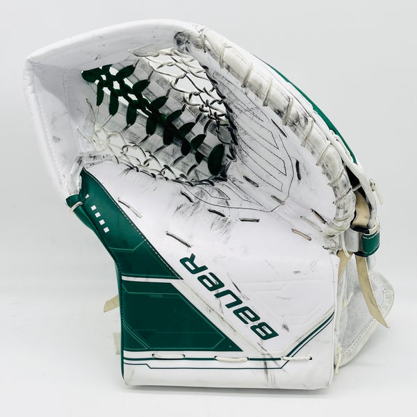 Jake Oettinger Bauer Supreme MACH Goalie Glove-Regular