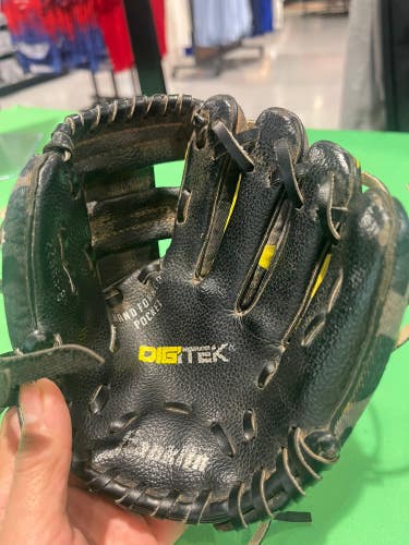 Black Used Franklin Digitek Right Hand Throw Baseball Glove 8"