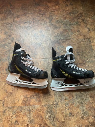 Used Junior CCM Tacks 2052 Hockey Skates Regular Width 6.5