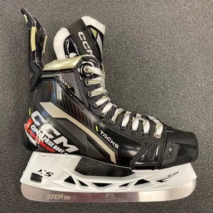 New Senior CCM AS-V Hockey Skates, REG, Size 9.0 (w-STEP Regular)