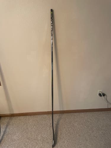 New Bauer Vapor Hyperlite 2 hockey stick Left handed Senior p92 77 flex
