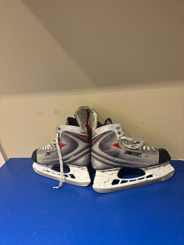 Bauer vapor X60 hockey skates (size 8)