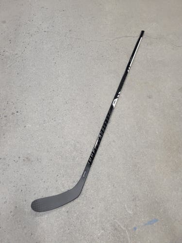 New Senior Warrior Covert QR6 Team Right Handed Hockey Stick W28 85 flex