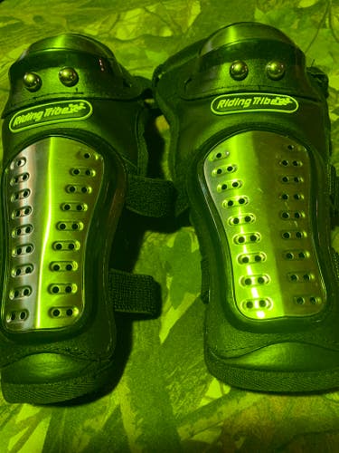 Used Riding Tribe Knee/Shing Guards