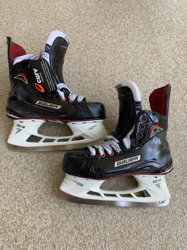 New Junior Bauer Vapor X Shift Pro Hockey Skates Regular Width Size 2.5