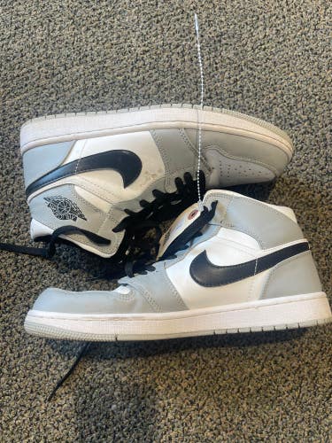 Used Men's 10 Nike Air Jordan 1 Mid LIght Smoke Shoes