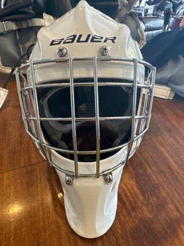 Used Senior Bauer  930 Goalie Mask