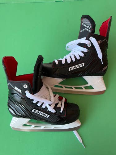 New Intermediate Bauer Ns Hockey Skates Regular Width Size 4