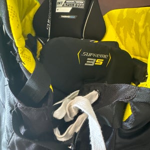 Used Intermediate Bauer Supreme 3S Hockey Pants