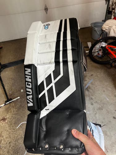 Used 22" Vaughn Velocity VE8 Goalie Leg Pads