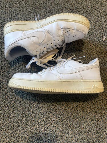 Used Men's 11 Nike Air Force 1 Shoes