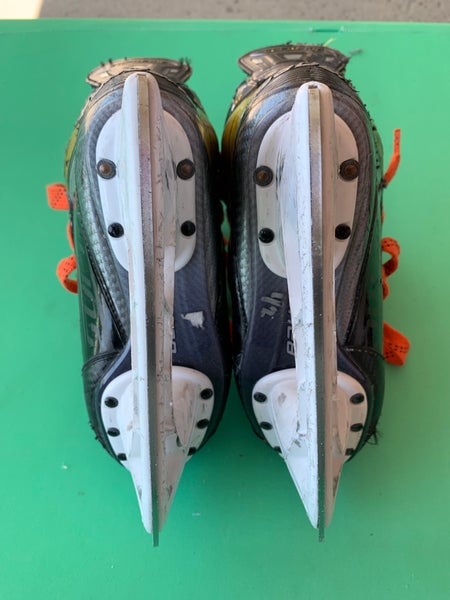 Used Junior Bauer Supreme 3S Hockey Skates | Size 3