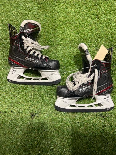 Used Junior Bauer Vapor X LTX Pro Hockey Skates Regular Width Size 2