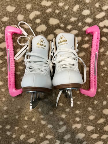 Jackson Ultima Mystique Mark II Blade Junior size 3 - like new - worn twice