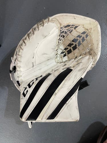 CCM goalie glove