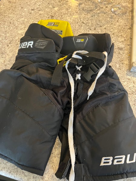 Used Junior Bauer Supreme 3S Pro Hockey Pants