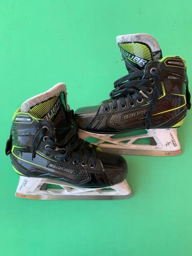 Used Junior Bauer GSX Hockey Goalie Skates | Size 2