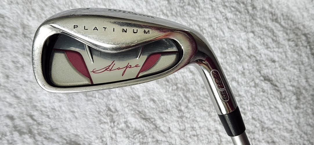 Ladies Wilson Hope Platinum 431/SS 7 Iron RH; Graphite Shaft