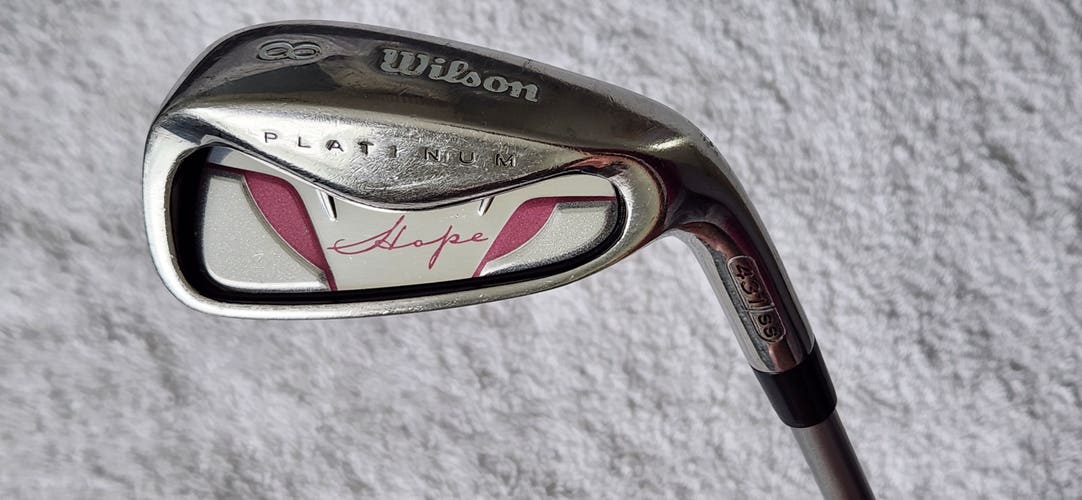 Ladies Wilson Hope Platinum 431/SS 8 Iron RH; Graphite Shaft