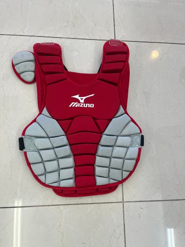 Brand New Mizuno Samurai Womens Fastpitch Red/Grey 14.5” Chest Protector