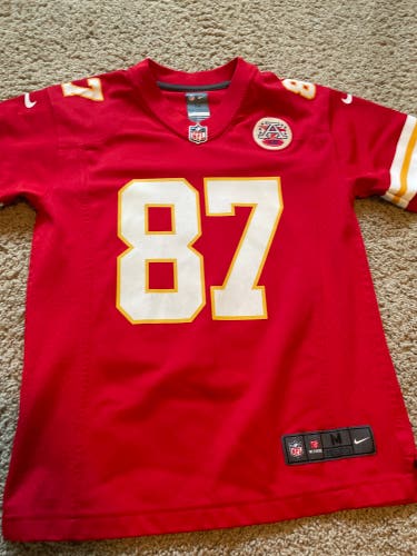 Travis Kelce jersey