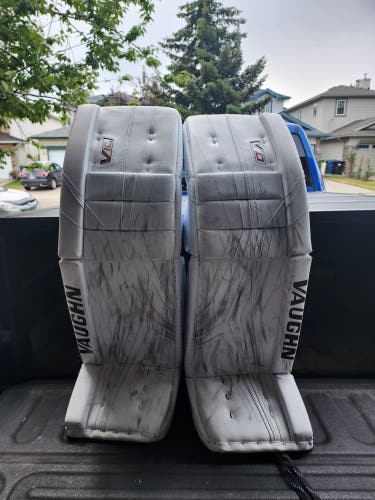 Used 36" Vaughn Velocity V10 pro carbon Goalie Leg Pads
