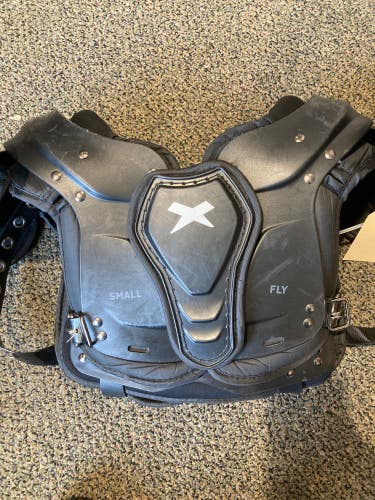 Used Small Youth Xenith Fly Shoulder Pads *with backplate*