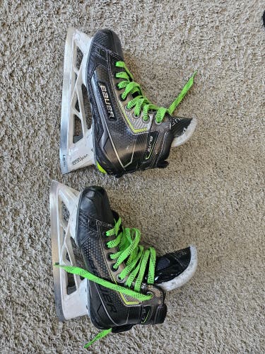 Used Bauer Elite Hockey Goalie Skates Size 3.5