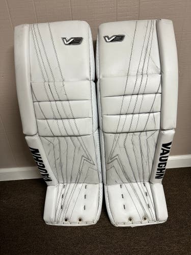 Vaughn V9 pro carbon Senior goalie pads White 35+2