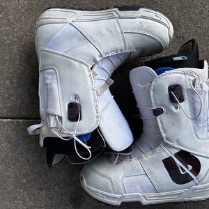 Burton Mint Snowboard Boots | Women's 8