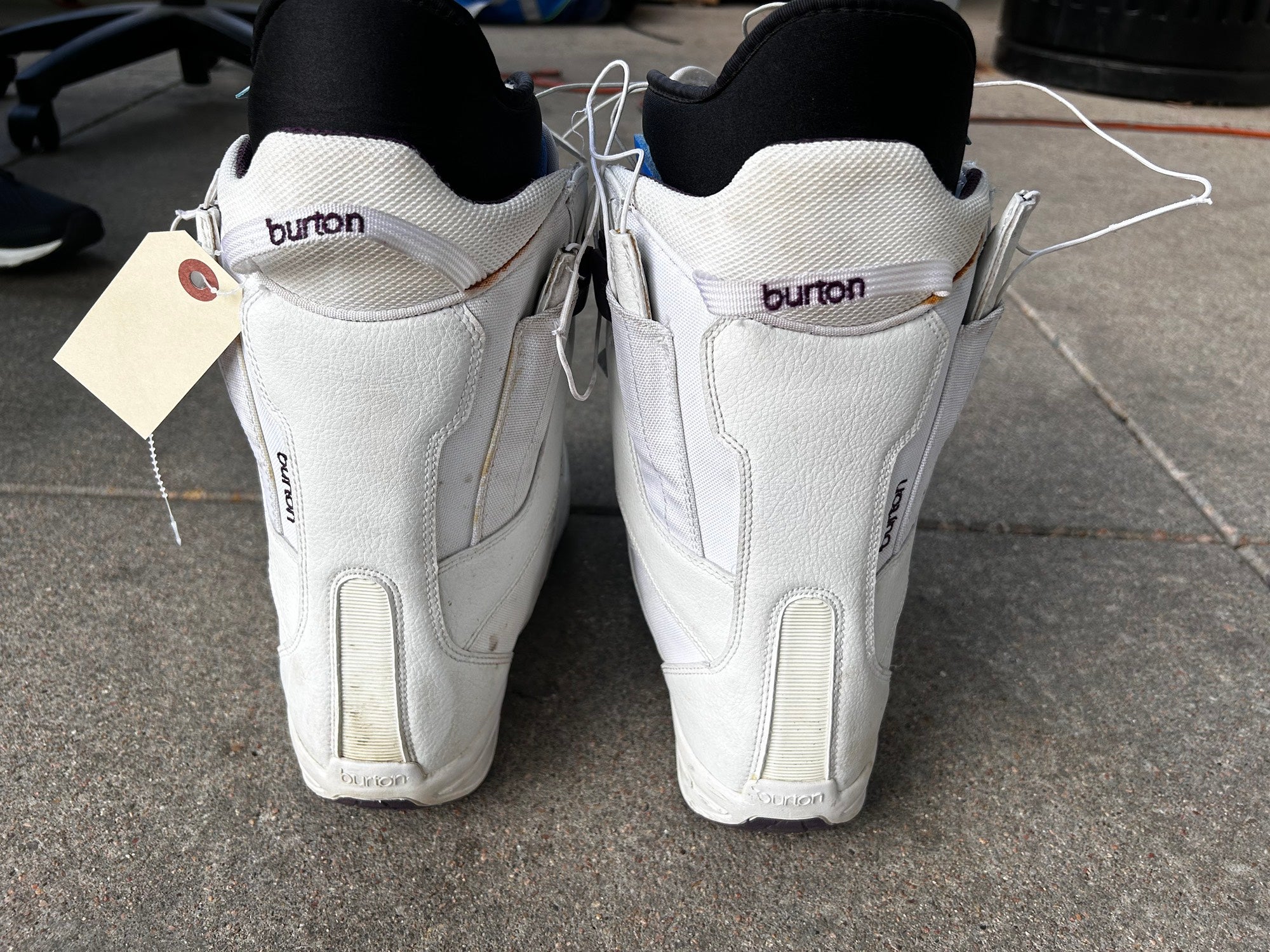 Burton Mint Snowboard Boots | Women's 8 | SidelineSwap | Buy