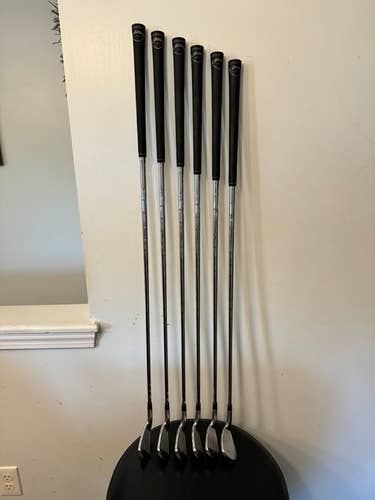 Used Men's Callaway R-Foged Right Handed Clubs (Full Set) Regular Flex 6 Pieces