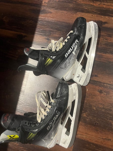 Used Senior Bauer Regular Width 7.5 Vapor Hyperlite 2 Hockey Skates