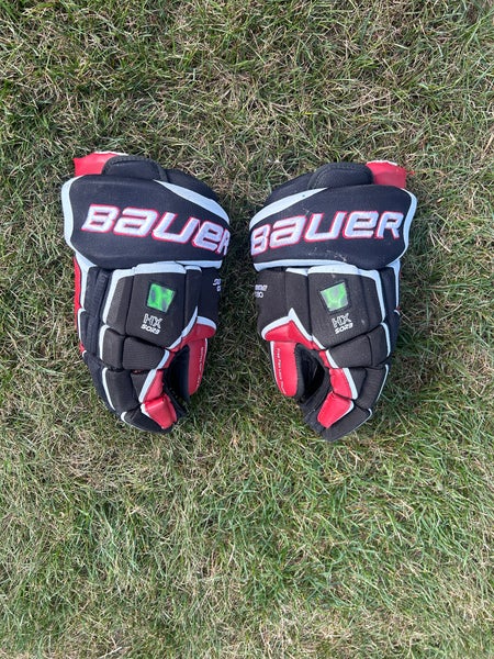 Bauer hockey gloves
