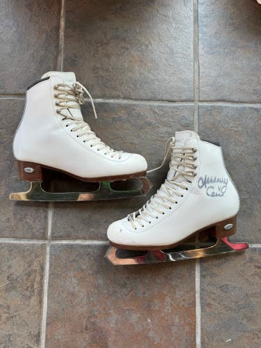 White Used Riedell Diamond Figure Skates Adult 5.5