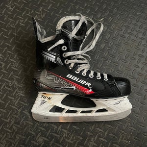 Used Senior Bauer Regular Width   8.5 Vapor 3X Hockey Skates