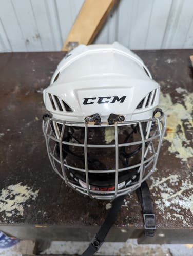 Used Medium CCM FL40 Helmet