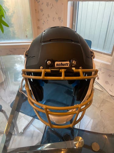 Used Large 2024 Schutt F7 VTD Helmet