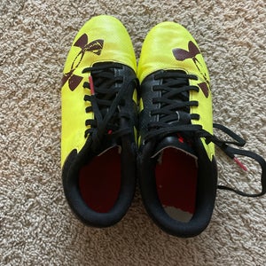 Used Under Armour Youth Soccer Cleats size 3Y