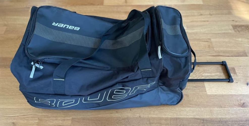 Bauer Premium Wheeled Hockey Bag Jr '21 Black
