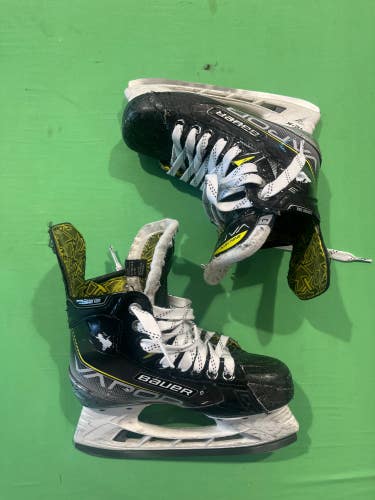 Used Junior Bauer Vapor 3X Hockey Skates Regular Width Size 3