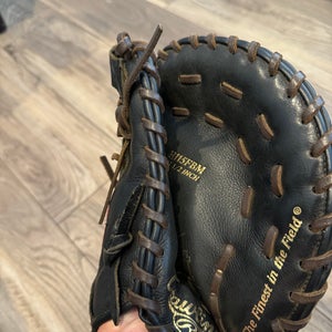 Right hand throw Rawlings 11 1/2 inch first basemen mitt