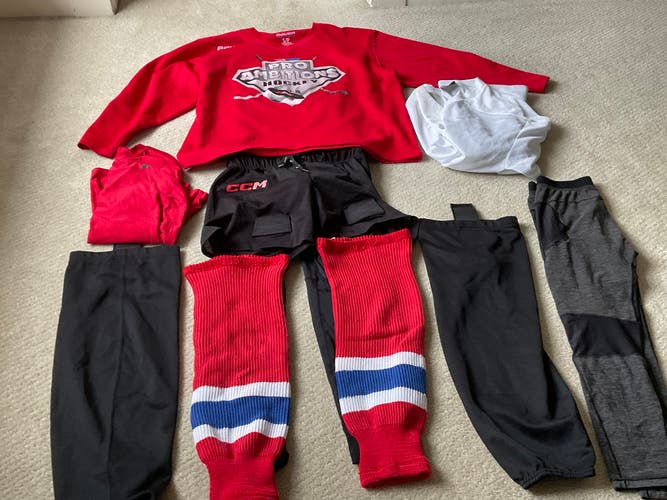 Complete set of hockey equipment and extras!!!