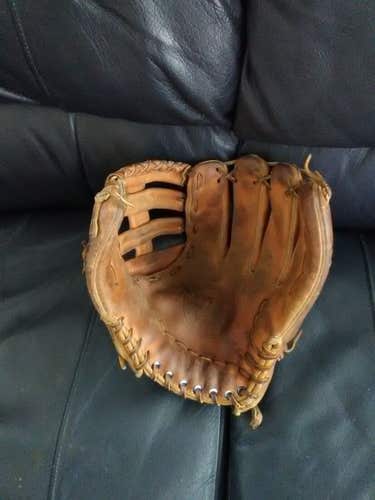 Used Wilson Right Hand Throw Outfield A2000 Baseball Glove 12.75" Made in USA