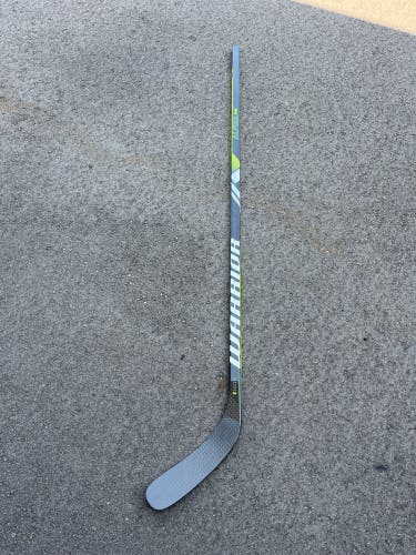 New Senior Warrior Right Handed W88 Alpha LX2 Hockey Stick