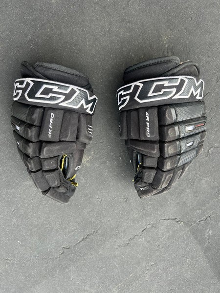 Ccm Hockey gloves