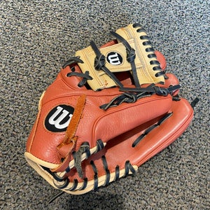Brown Used Kid Pitch (9YO-13YO) Wilson A500 Right Hand Throw Infield Baseball Glove 11"