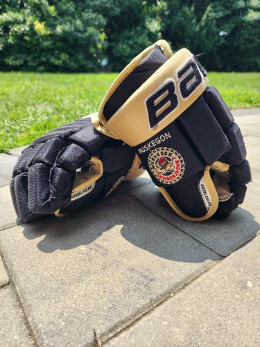 Bauer Nexus 4Roll Gloves Black and Gold