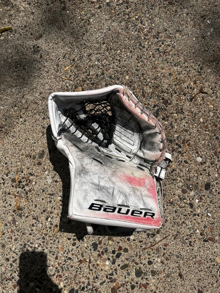 Spencer Martin Colorado Avalanche Pro Stock Bauer 2s Pro Goalie Glove