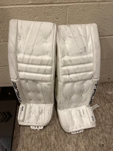 Used  True Full Right  Catalyst PX3 Goalie Full Set